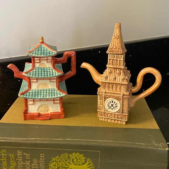 Big Ben & Chinese Asian Pagoda Fitz and Floyd Miniature Teapots Around The World - Picture 1 of 15
